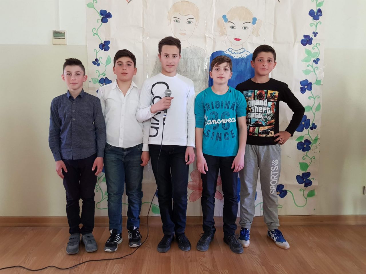 Guests in school 02